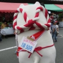 お菓子釣りをアピール中？